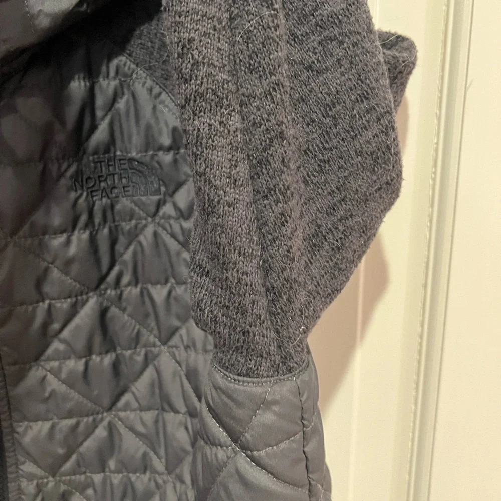 North Face Jacket - Picture 7 of 8